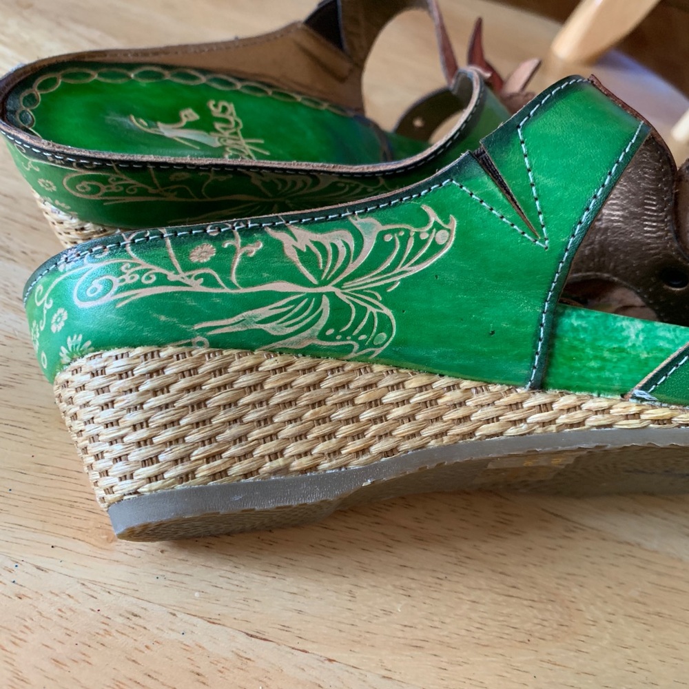 Corkys Slip On Shoes - Picture 7 of 8